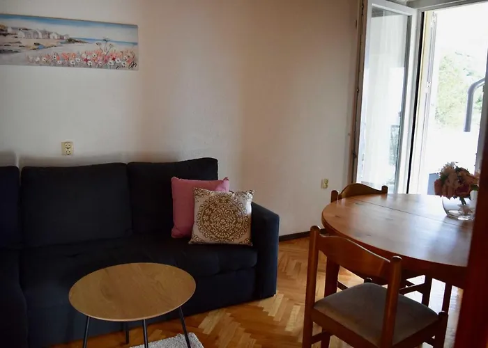 Oliva Apartamento Ražanj