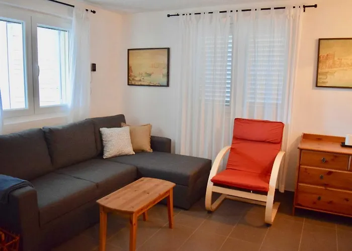 Oliva Apartamento Ražanj